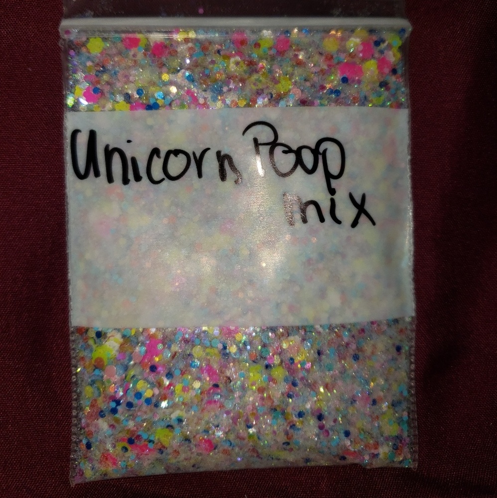 Glitter mixes glows